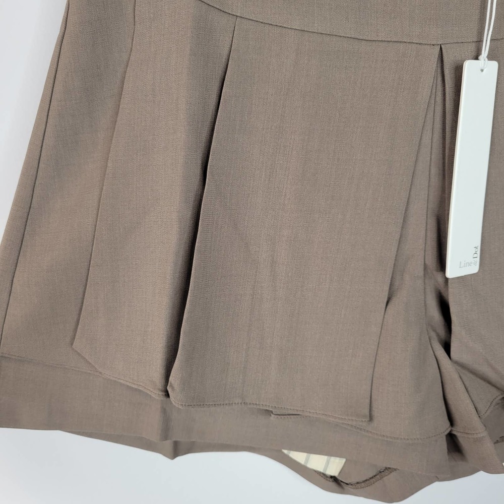 Revolve Line & Dot brown pleated shorts Med - Picture 2 of 13